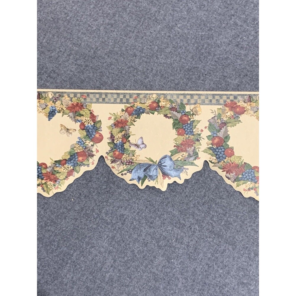 COUNTRY FLORAL WREATH BOWS AND BUTTERFLIES LASER CUT WALLPAPER BORDER